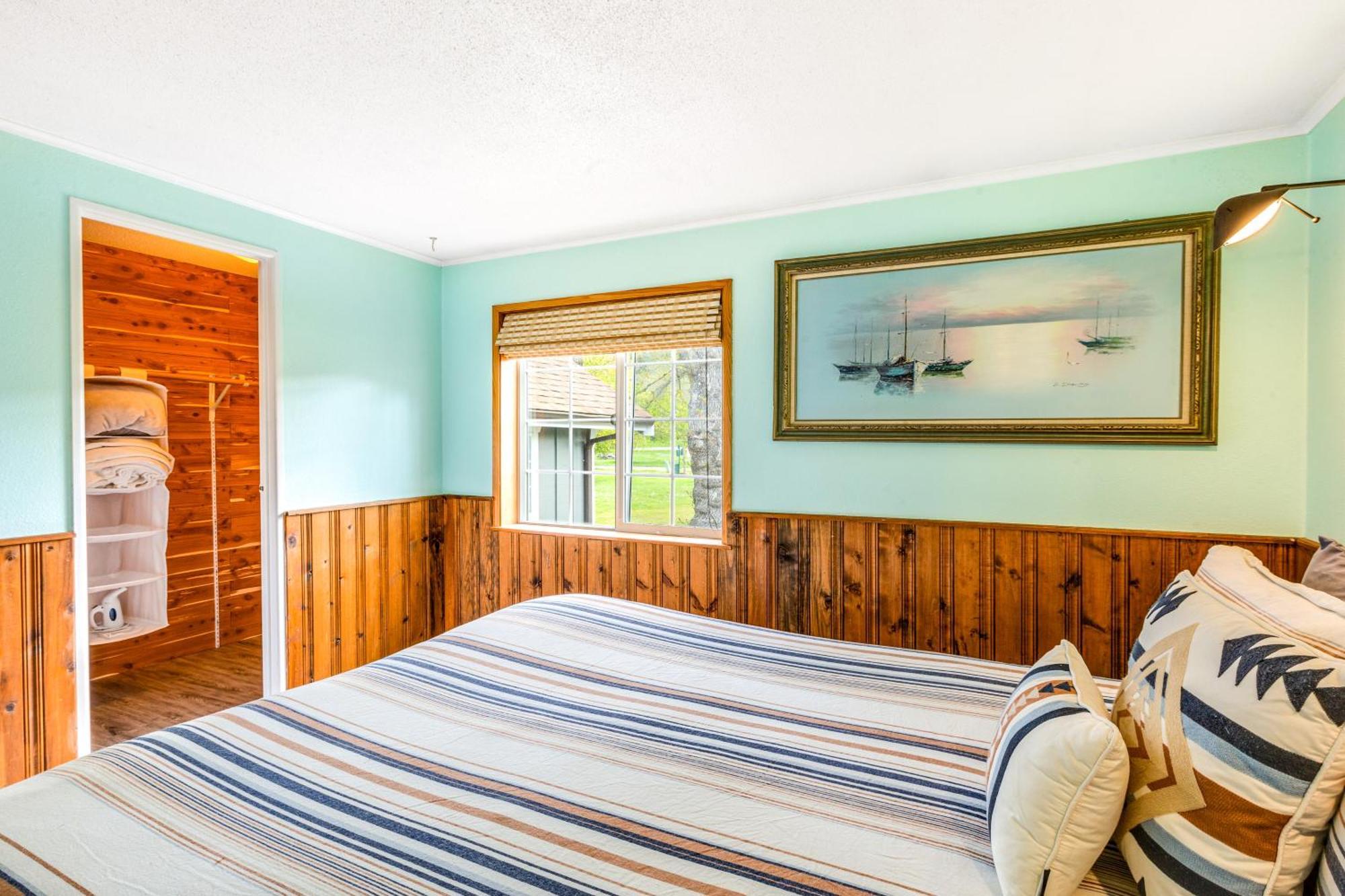 Deer Harbor Cottages Room photo