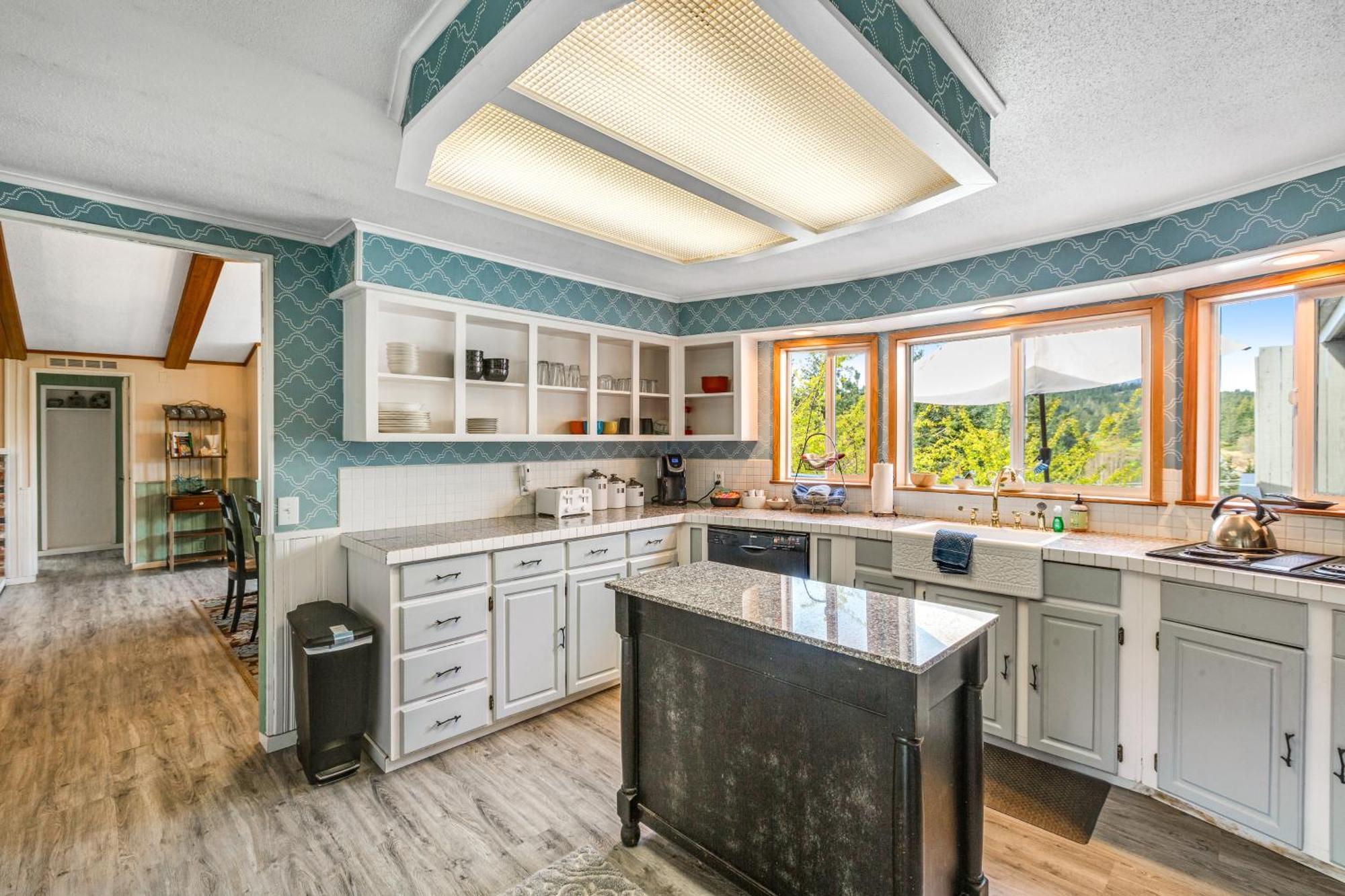 Deer Harbor Cottages Room photo