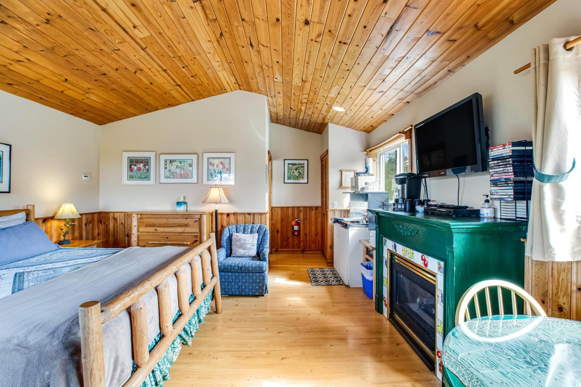 Deer Harbor Cottages Room photo