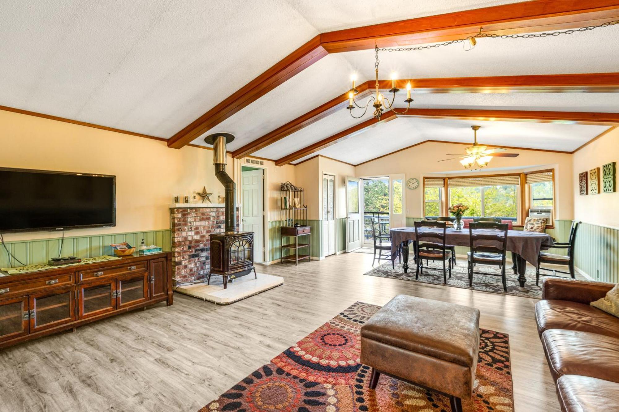 Deer Harbor Cottages Room photo