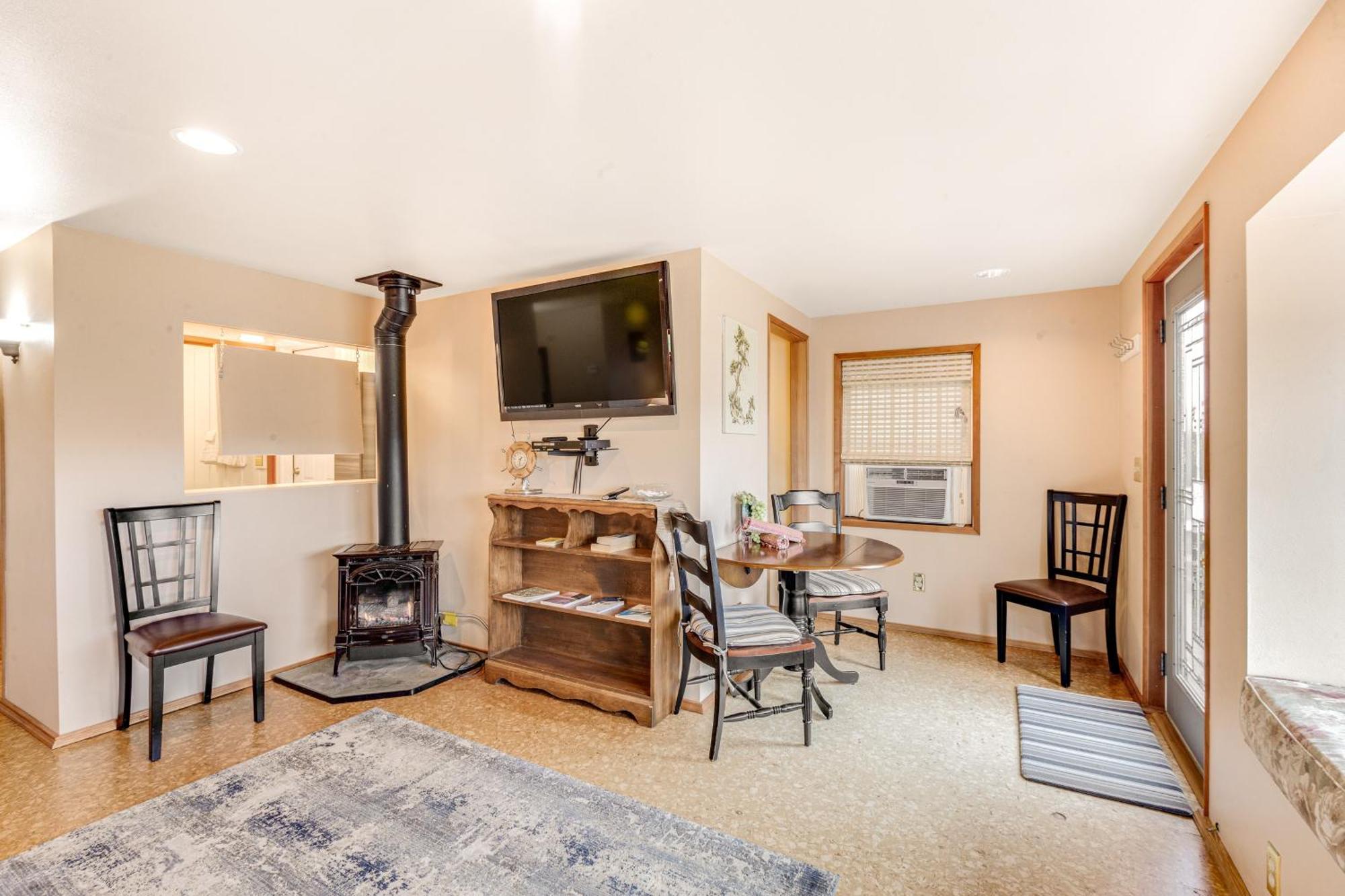 Deer Harbor Cottages Room photo